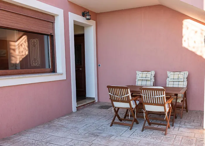Naiad Sea View Apartament *